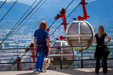 Le t&eacute;l&eacute;ph&eacute;rique Grenoble-Bastille 
