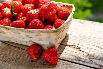 Basket of fresh strawberries close-up