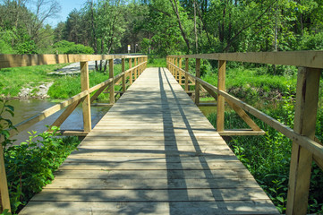 Drewniany mostek.  © boguslavus