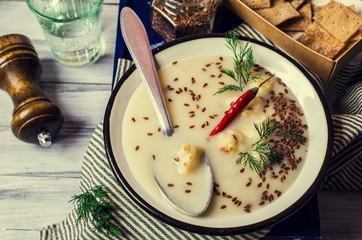 Creamy cauliflower soup