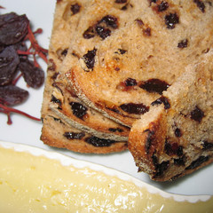 Raisin bread and cheese