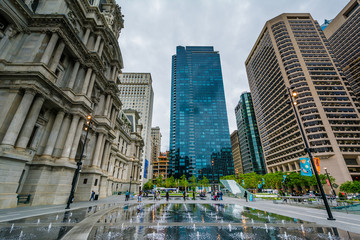 Fototapeta na wymiar Fountains at Dilworth Park and modern building in the Center City of Philadelphia, Pennsylvania.
