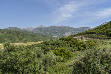 Fototapeta na wymiar View of the mountains