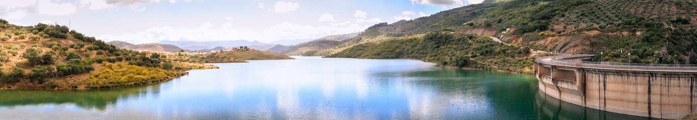 Fototapeta premium Pantano del Viboras en Las Casillas de Martos, Jaén, España