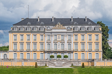 Fototapeta na wymiar Brühl- Schloss Augustusburg