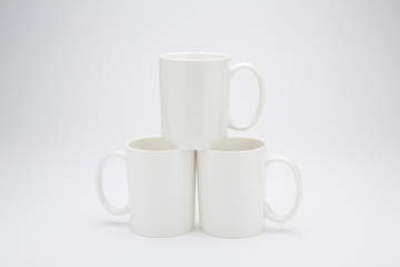 積まれたマグカップ