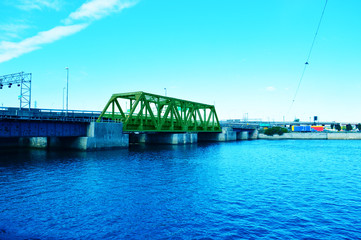 Obraz na płótnie Canvas Green Bridge