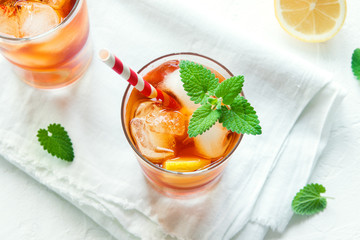 Iced tea with lemon and mint