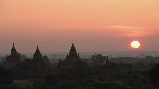Sunrise at Bagan, myanmar