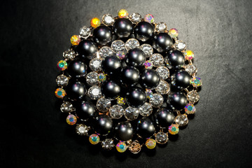 Black Pearl Round Brooch