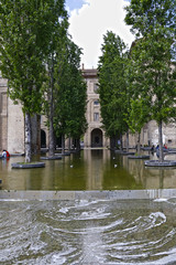 Fototapeta na wymiar Fontana Palazzo della Pilotta