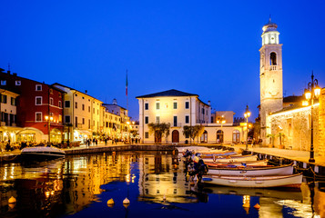 Fototapeta premium harbor of lazise
