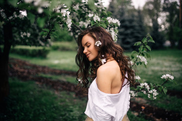 Naklejka premium spring girl