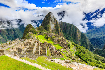 Machu Picchu, Peru. UNESCO World Heritage Site. One of the New Seven Wonders of the World - obrazy, fototapety, plakaty