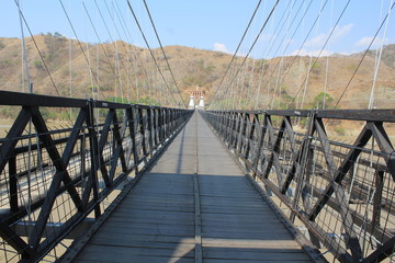 Fototapeta premium Puente de Occidente. Olaya y Santa fe de Antioquia, Colombia.