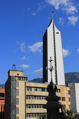 Obraz premium Arquitectura del centro de la ciudad. Medellín, Colombia.