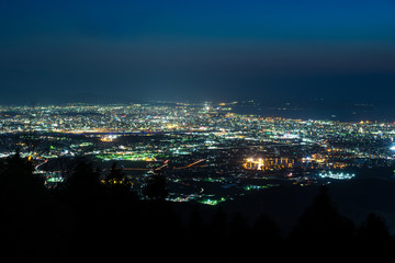 Fototapeta na wymiar Nightview of Fukuoka City at dusk in Fukuoka, Japan (福岡市街夜景)