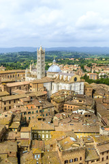 Obraz premium The Duomo and Campanile view from the Torre del Mangia of Palazzo Pubblico Siena