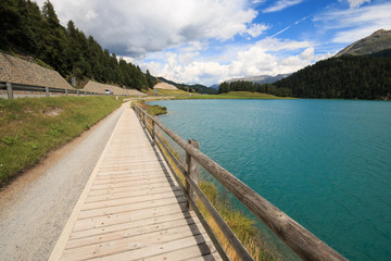 pista ciclabile al Lago di Champfer - Engadina