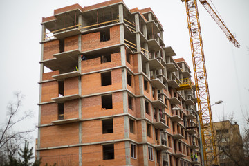 Construction of a residential building in Moscow (instead of five-story buildings), cranes