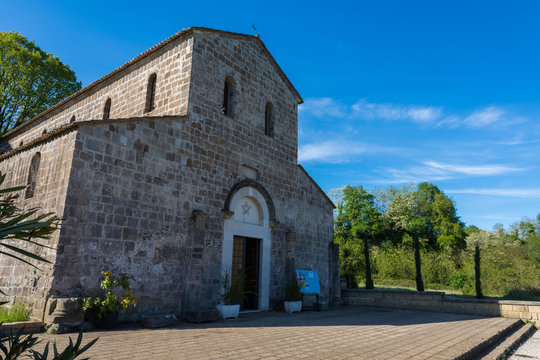 Teano CE, chiesa di San Paride ad Fontem