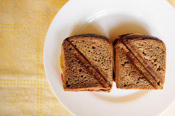 toasted ham and cheese sandwich