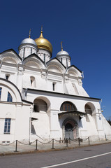 Fototapeta na wymiar Il Cremlino di Mosca, Russia, 29/04/2017: la cattedrale dell'Arcangelo Michele, chiesa ortodossa russa nella Piazza delle Cattedrali