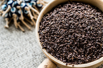 Harmal seed or Peganum harmala / uzerlik otu / Erowid Syrian Rue