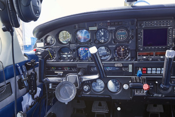 Saloon aircraft with dashboard before departure.