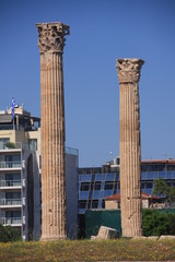 deux colonnes corinthiennes