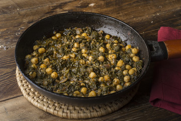 Potaje of chickpeas and spinach