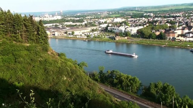 Rheinsteig / Blick auf Andernach