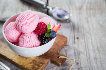 Berry ice cream with fresh fruits