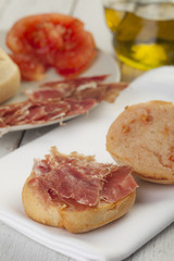 Pan tumaca. Bread with tomato and jamon serrano with olive oil