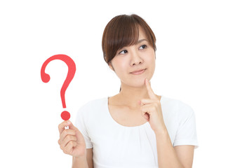 疑問符を持つ女性