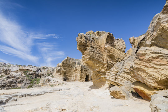 Le vecchie cave di tufo del Bue Marino a Favignana, Sicilia	