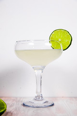 Daiquiri cocktail with lime slice