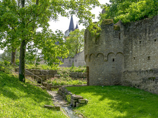 The medieval town wall around Ober-Ingelheim in Rheinhessen, Rhineland-Palatinate, Germany