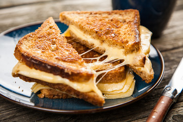 Grilled cheese sandwich - 155440784