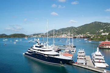 Fototapeta na wymiar Beautiful black yacht in Saint Thomas, USA