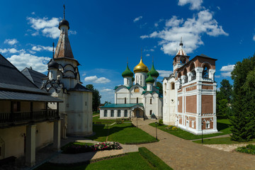 Fototapeta na wymiar The architectural ensemble of the Spaso-Evfimiev monastery in Suzdal