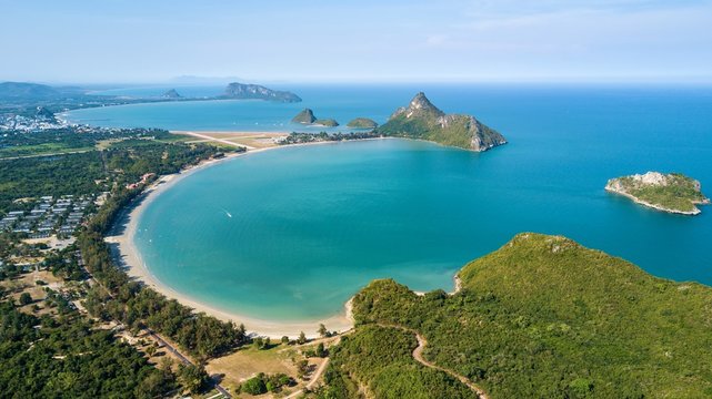 Large tropical beach bay in Thailand