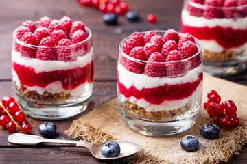 Foto op Plexiglas Raspberry dessert, cheesecake, mouse in a glass © annapustynnikova
