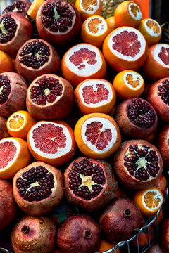 Pomegranate, orange, grapefruit, on the market in Istanbul