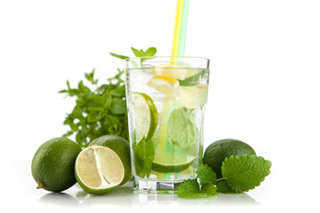 Lemoniada cytrynowa Letni drink