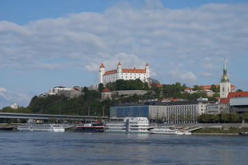 Naklejka premium Bratislava Castle