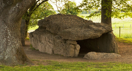 dolmen ancestral