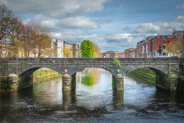 Old stone bridge in Limerick - obrazy, fototapety, plakaty