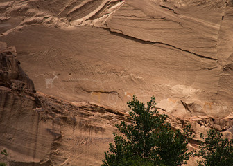 Canyon de Chelly petroglyphs