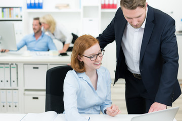 arbeiten im versicherungsbüro